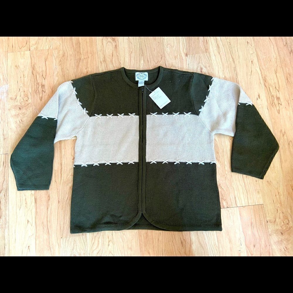 New with Tags Vintage Green and Cream Stitches in Time Zippered Cardigan